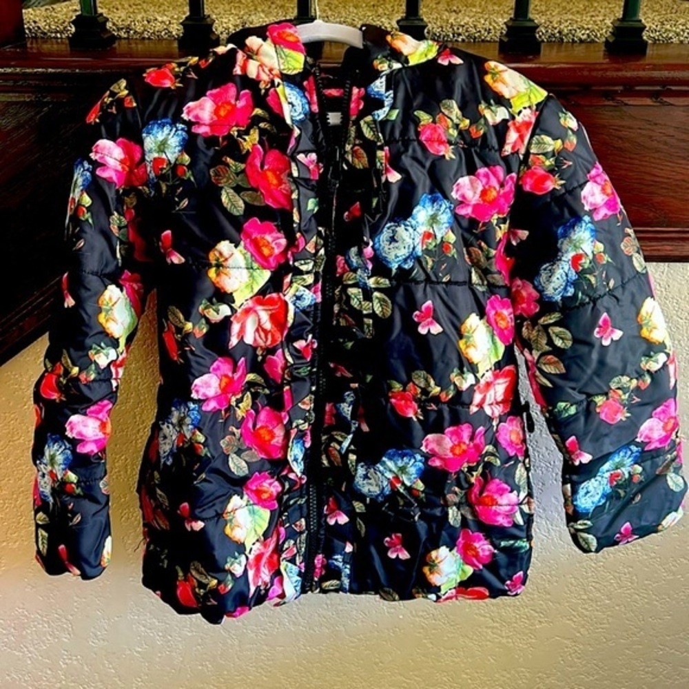 Girls' Black Floral Puffer Jacket - Lightweight Warmth